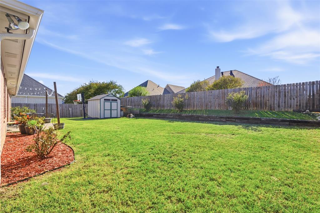 814 Chestnut Grove Drive Cleburne, TX 76033 - Photo 36 of 40 a view of a garden