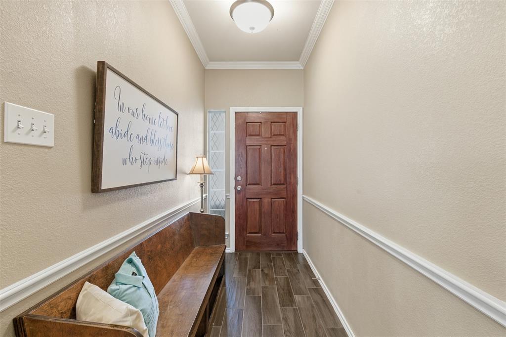 814 Chestnut Grove Drive Cleburne, TX 76033 - Photo 7 of 40 a view of hallway with wooden floor