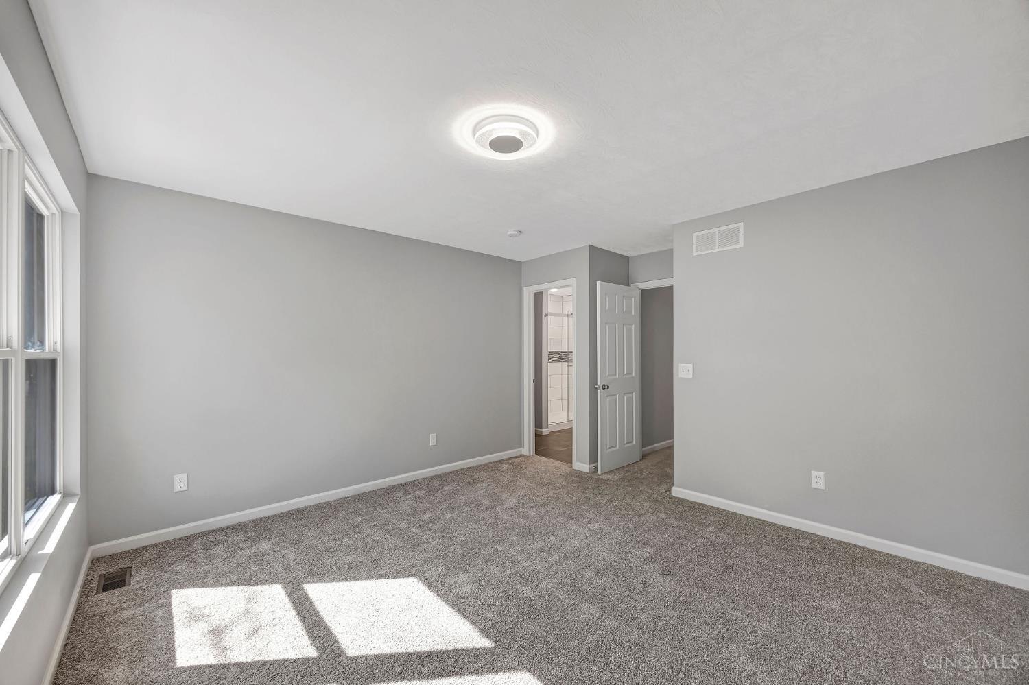 5143 Camargo Road Cincinnati, OH 45227 - Photo 40 of 49