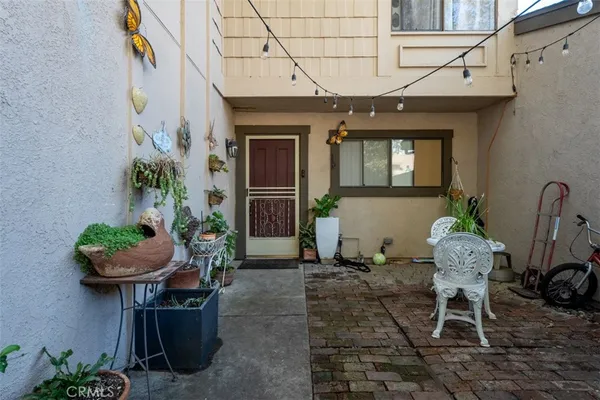 $335,000 | 2502 North Tustin Avenue, Unit C, Santa Ana, CA 92705