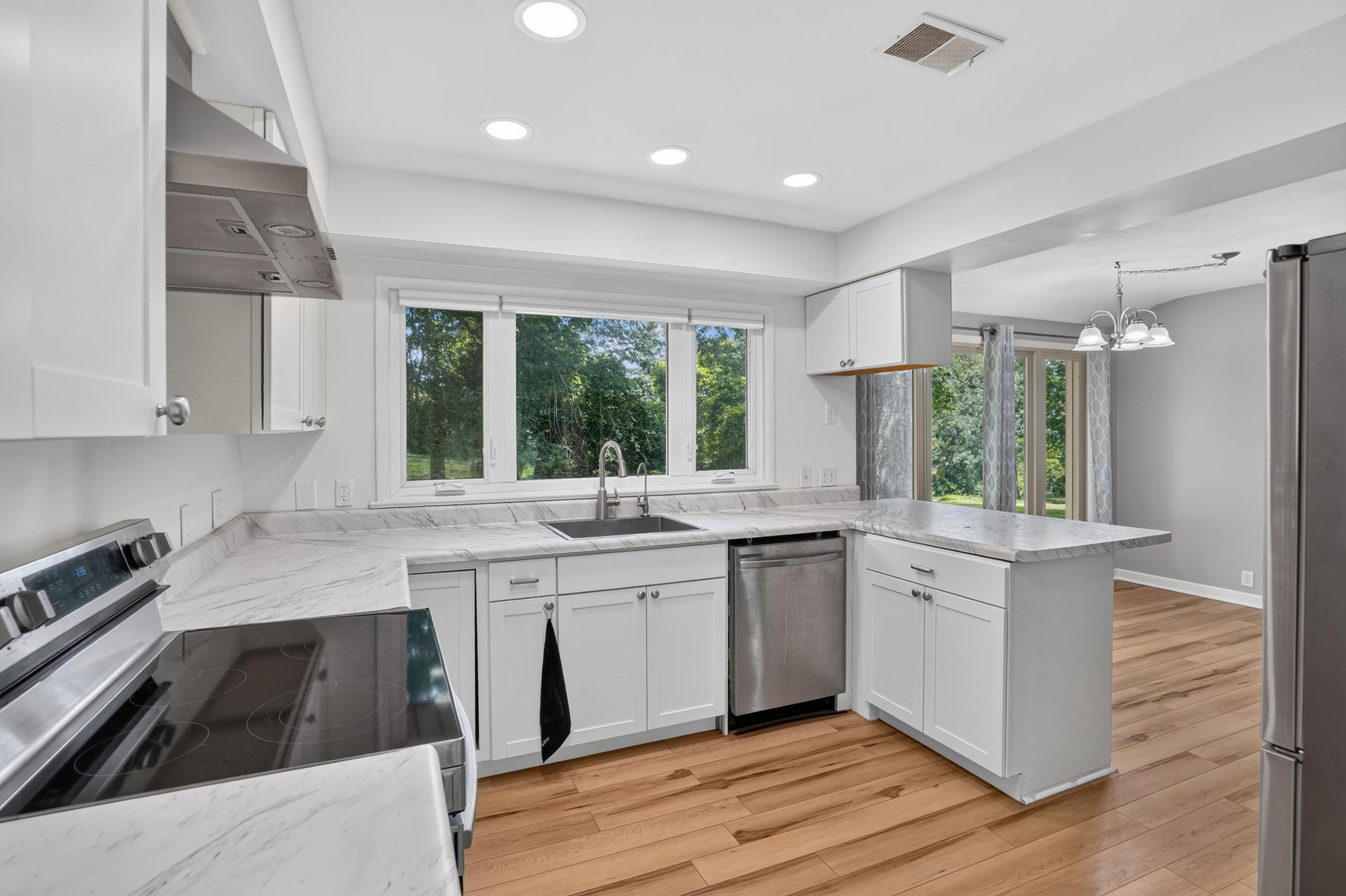 2475 Park Drive Jackson, MI 49203 - Photo 22 of 41 Park Dr kitchen 2