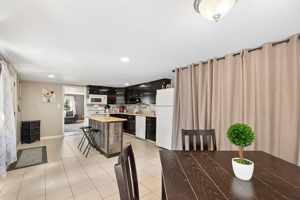 49 Darnell Road Worcester, MA 01606 - Photo 19 of 40 Gallery Image 19