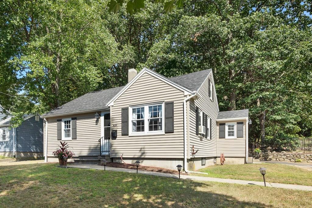 49 Darnell Road Worcester, MA 01606 - Photo 2 of 40 Gallery Image 2