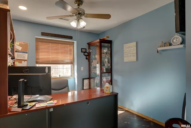 $299,900 | 2882 East 1100th Street, Loraine, IL 62349