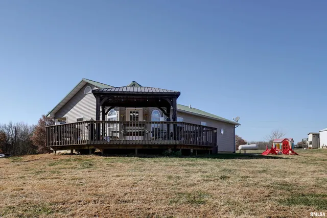 $299,900 | 2882 East 1100th Street, Loraine, IL 62349