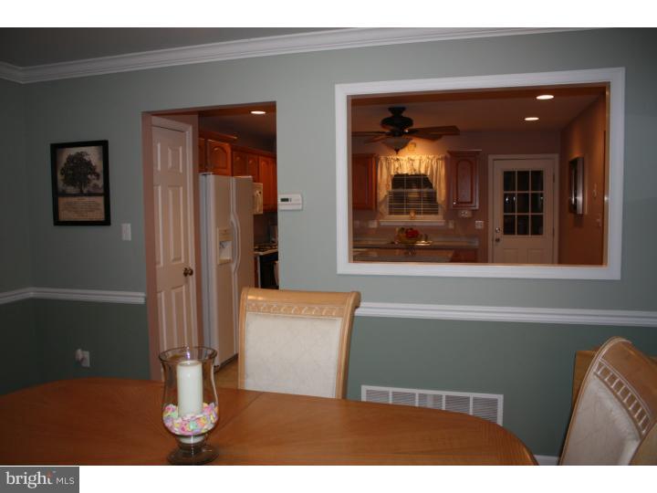 134 Roberts Road Aston, PA 19014 - Photo 11 of 25 Dining Room