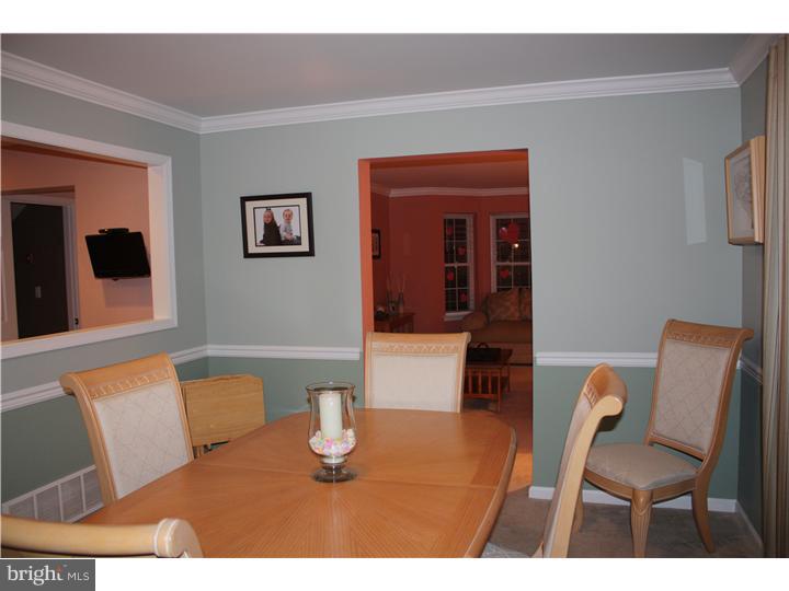 134 Roberts Road Aston, PA 19014 - Photo 12 of 25 Dining Room