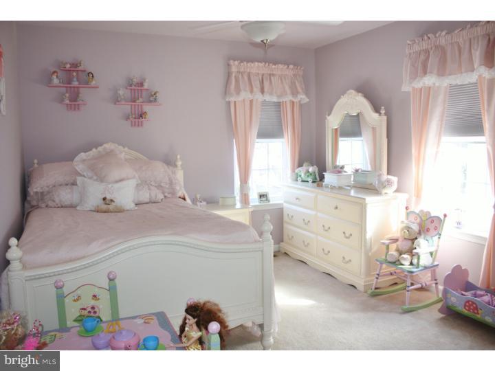 134 Roberts Road Aston, PA 19014 - Photo 22 of 25 Bedroom 3