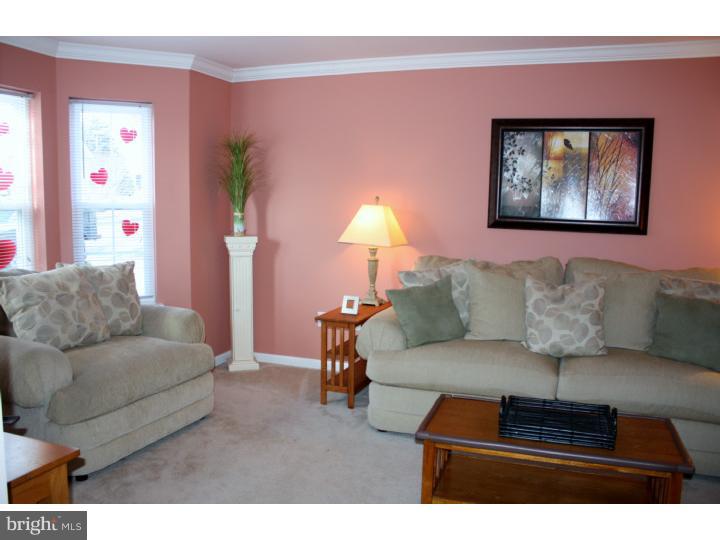 134 Roberts Road Aston, PA 19014 - Photo 7 of 25 Living Room