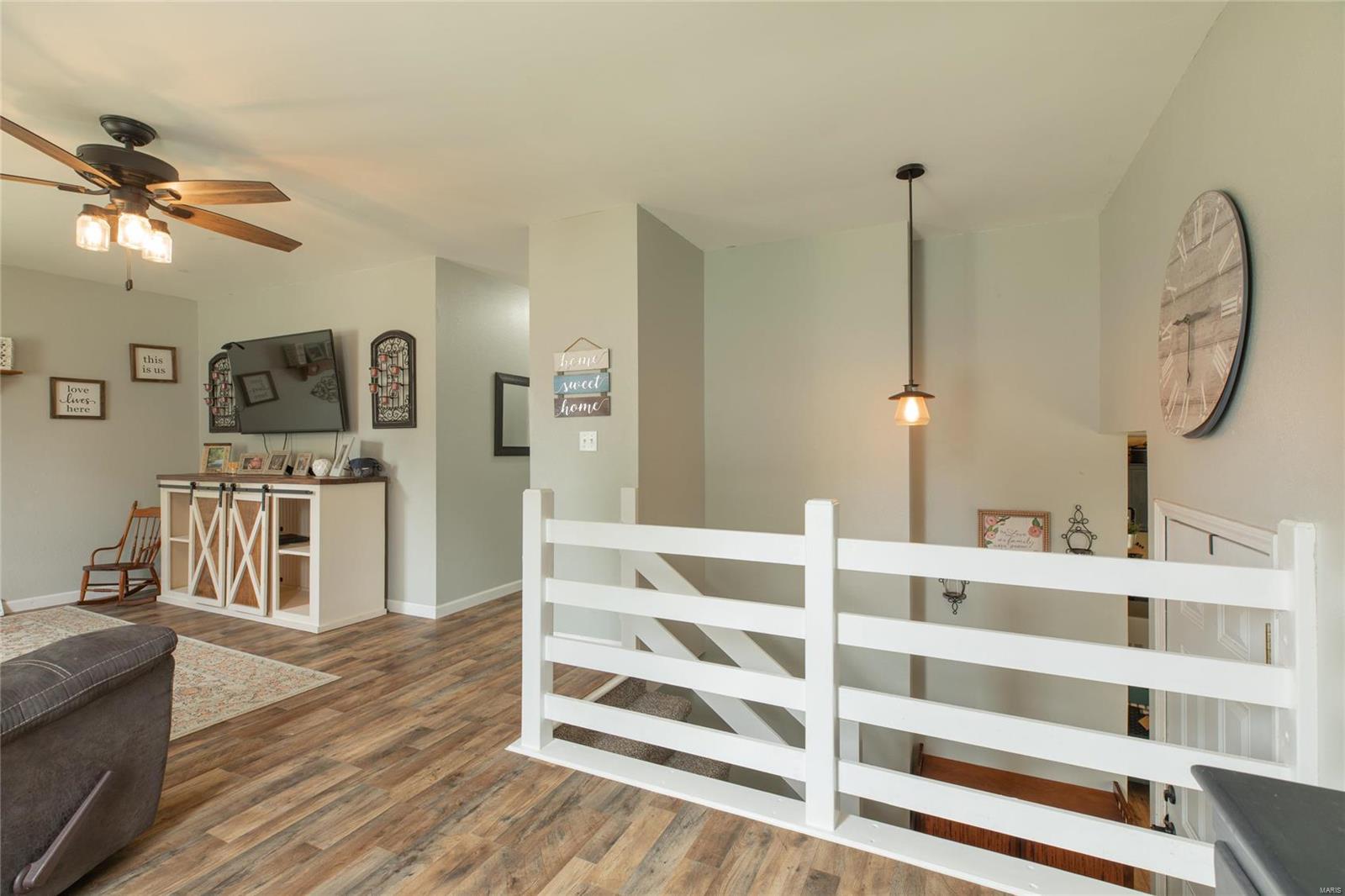 210 Edwin Street Brighton, IL 62012 - Photo 12 of 32 Gallery Image 12