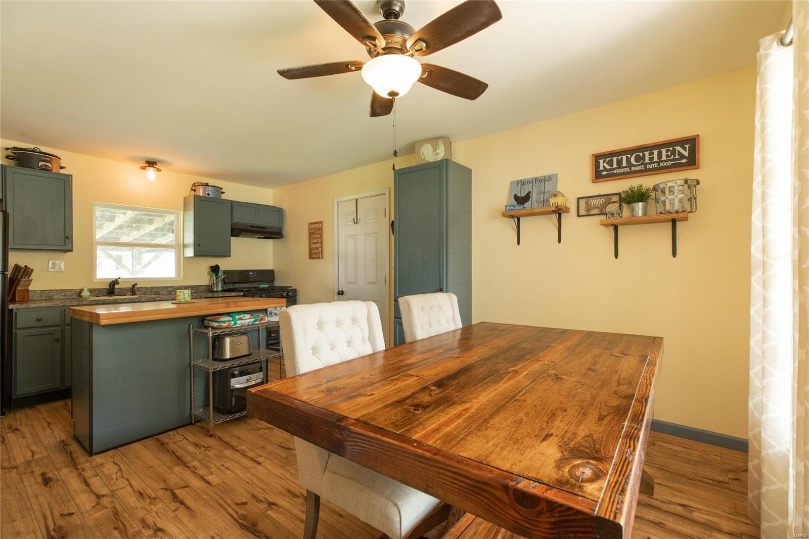210 Edwin Street Brighton, IL 62012 - Photo 13 of 32 Gallery Image 13