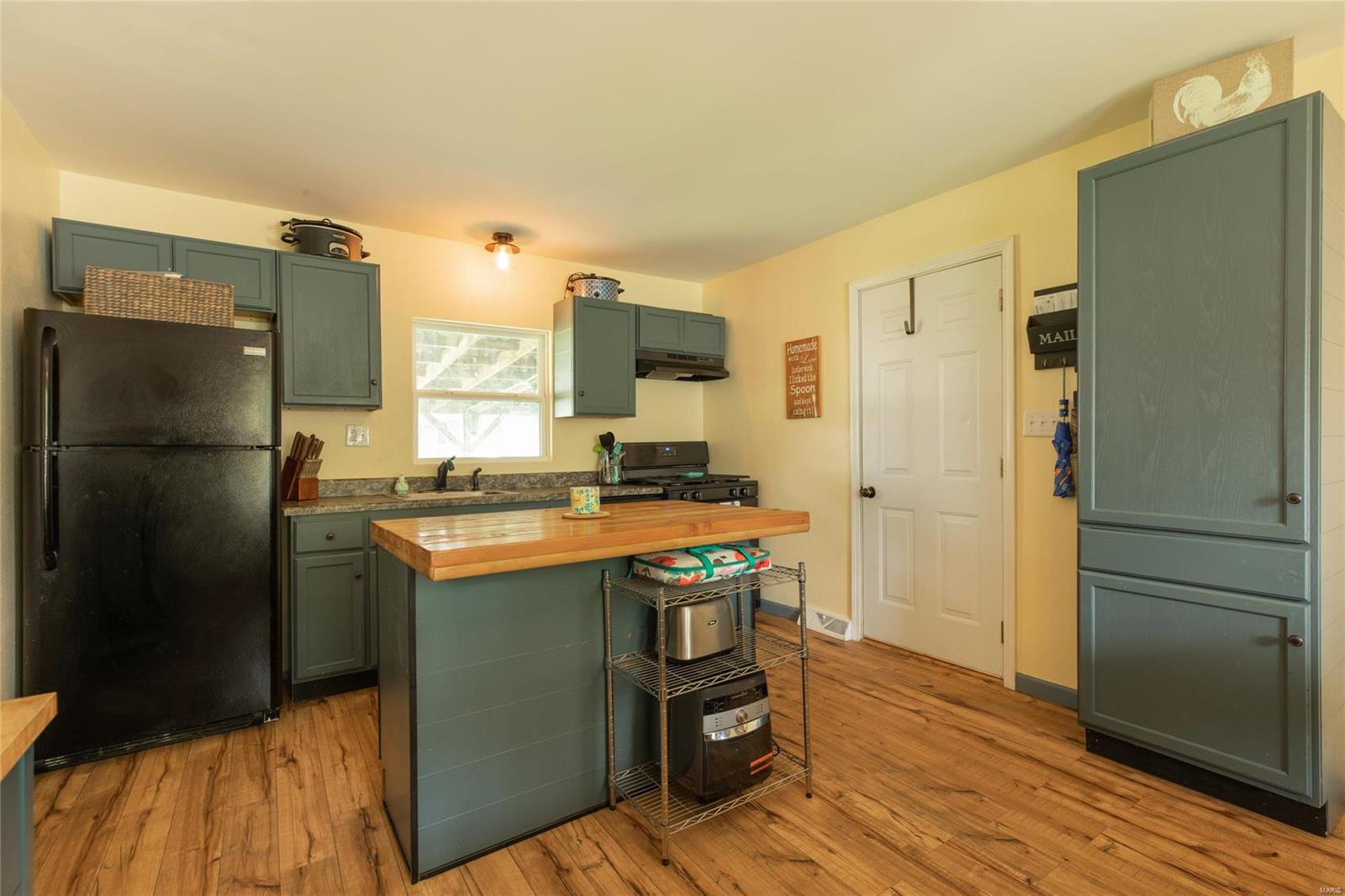 210 Edwin Street Brighton, IL 62012 - Photo 15 of 32 Gallery Image 15