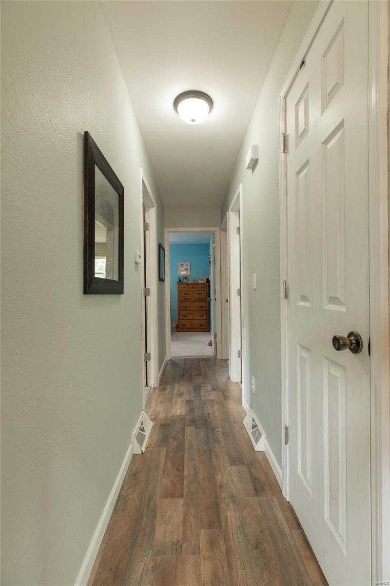 210 Edwin Street Brighton, IL 62012 - Photo 22 of 32 Gallery Image 22