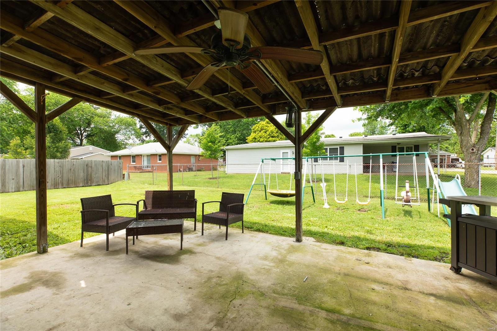 210 Edwin Street Brighton, IL 62012 - Photo 6 of 32 Gallery Image 6