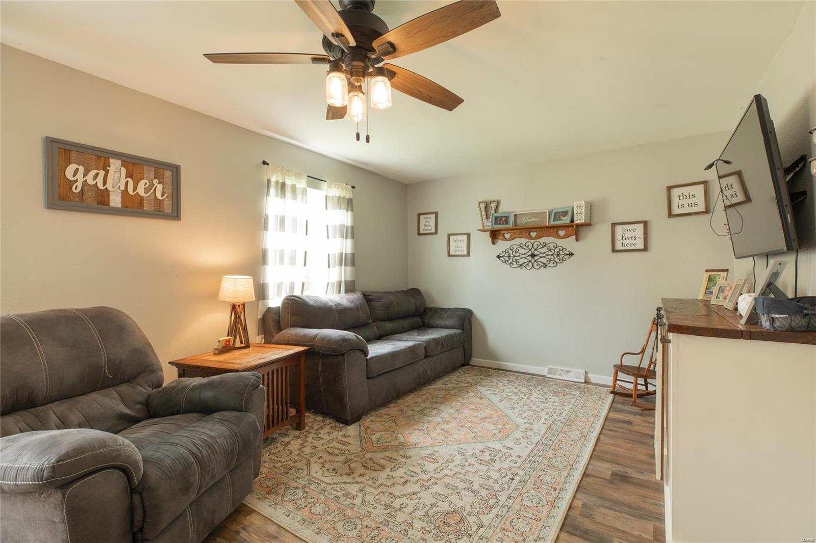 210 Edwin Street Brighton, IL 62012 - Photo 9 of 32 Gallery Image 9
