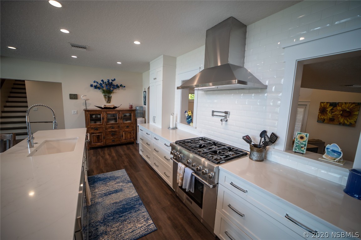 346 North Riverside Drive Edgewater, FL 32132 - Photo 10 of 45 Gallery Image 10