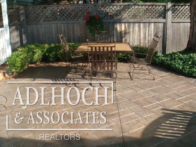 286 Fisher Road Grosse Pointe, MI 48230 - Photo 27 of 29 31300939-27.JPG