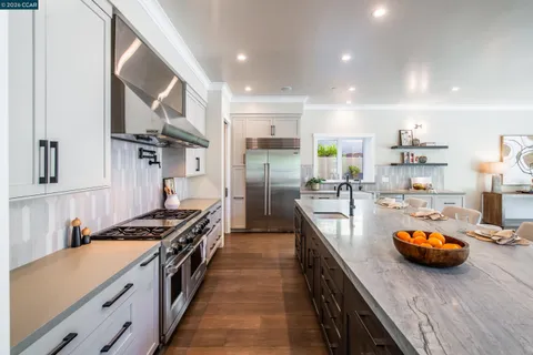 $3,980,000 | 84 Mossbridge Lane, Orinda, CA 94563