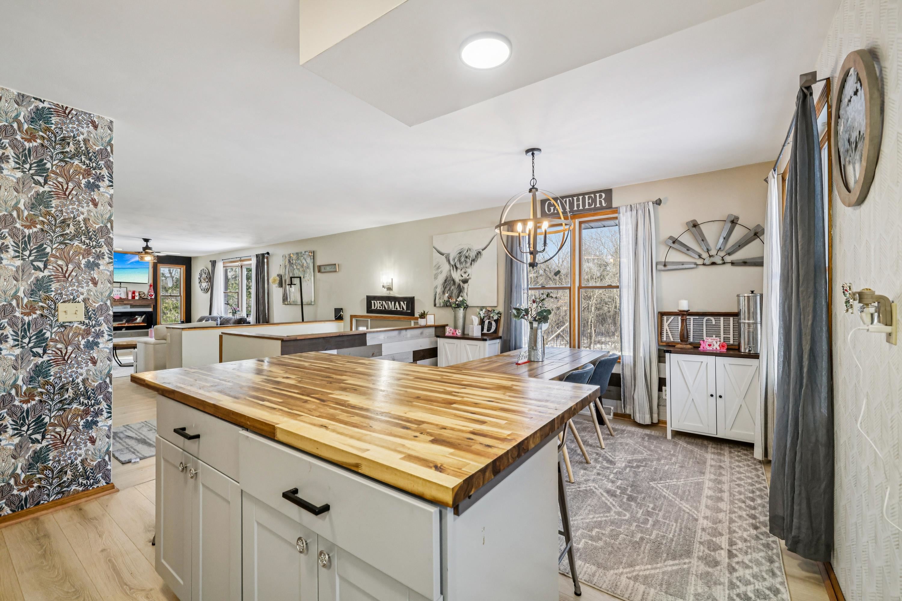 N6726 Blackhawk Portage, WI 53901 - Photo 15 of 36