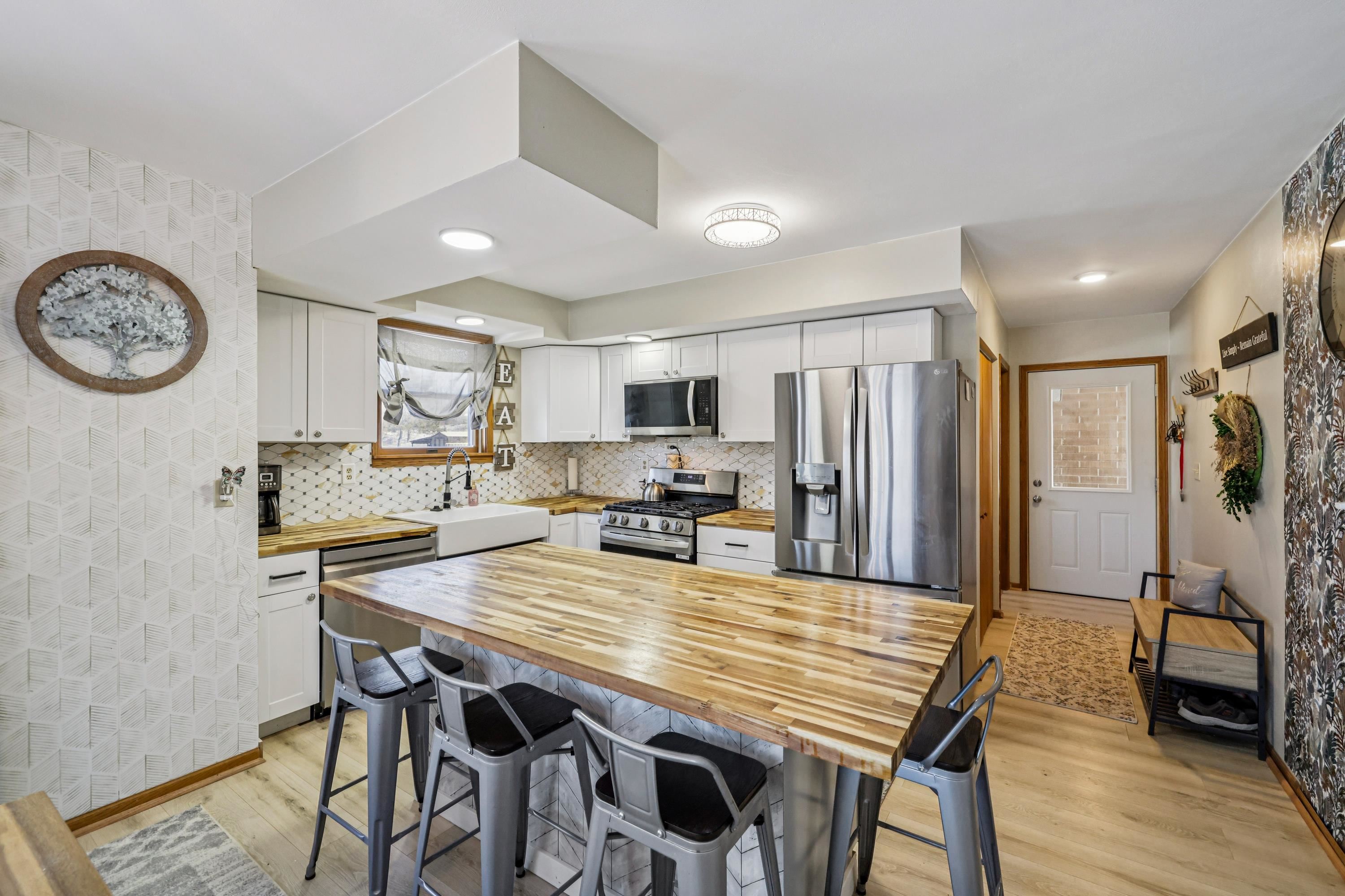 N6726 Blackhawk Portage, WI 53901 - Photo 17 of 36