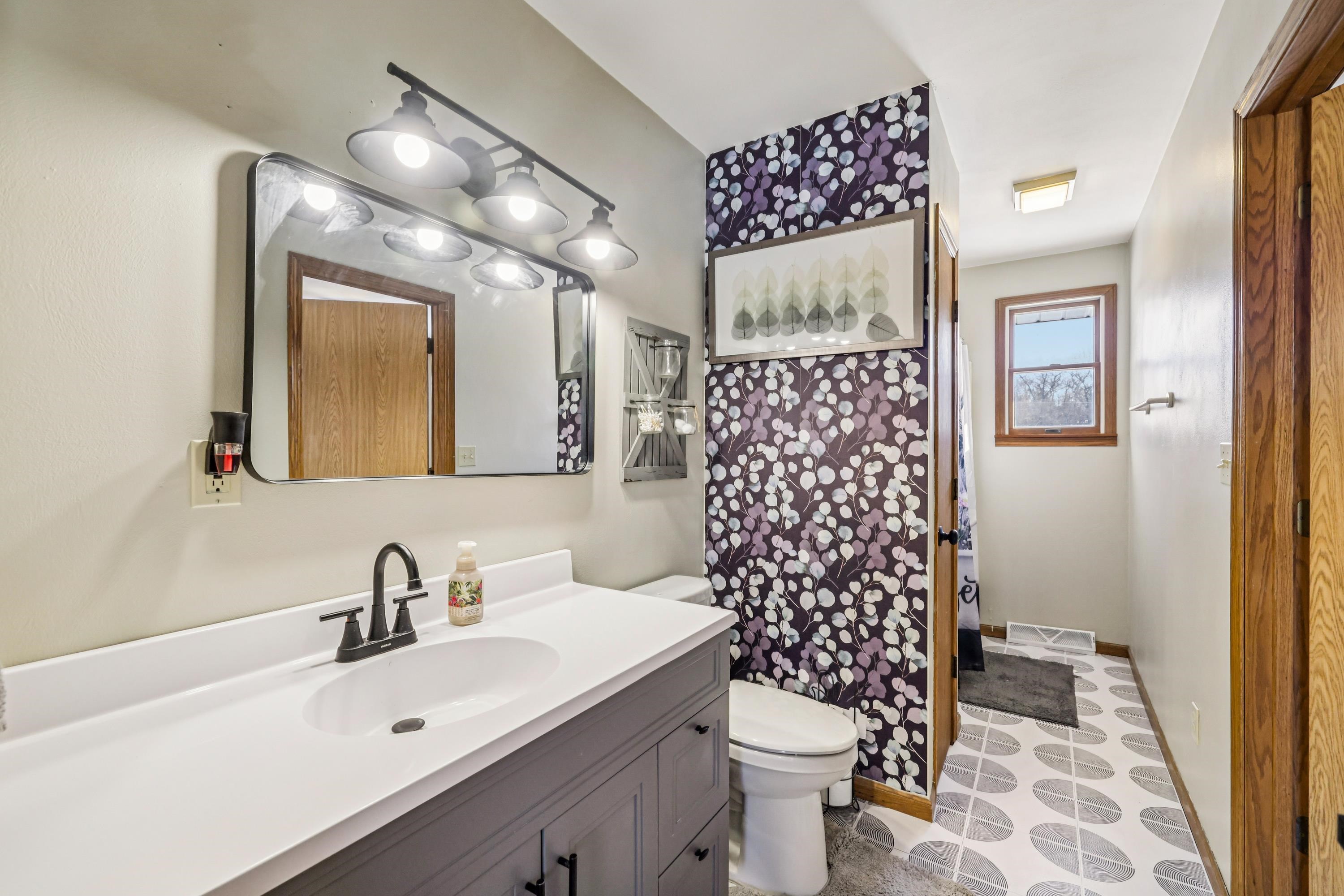 N6726 Blackhawk Portage, WI 53901 - Photo 20 of 36