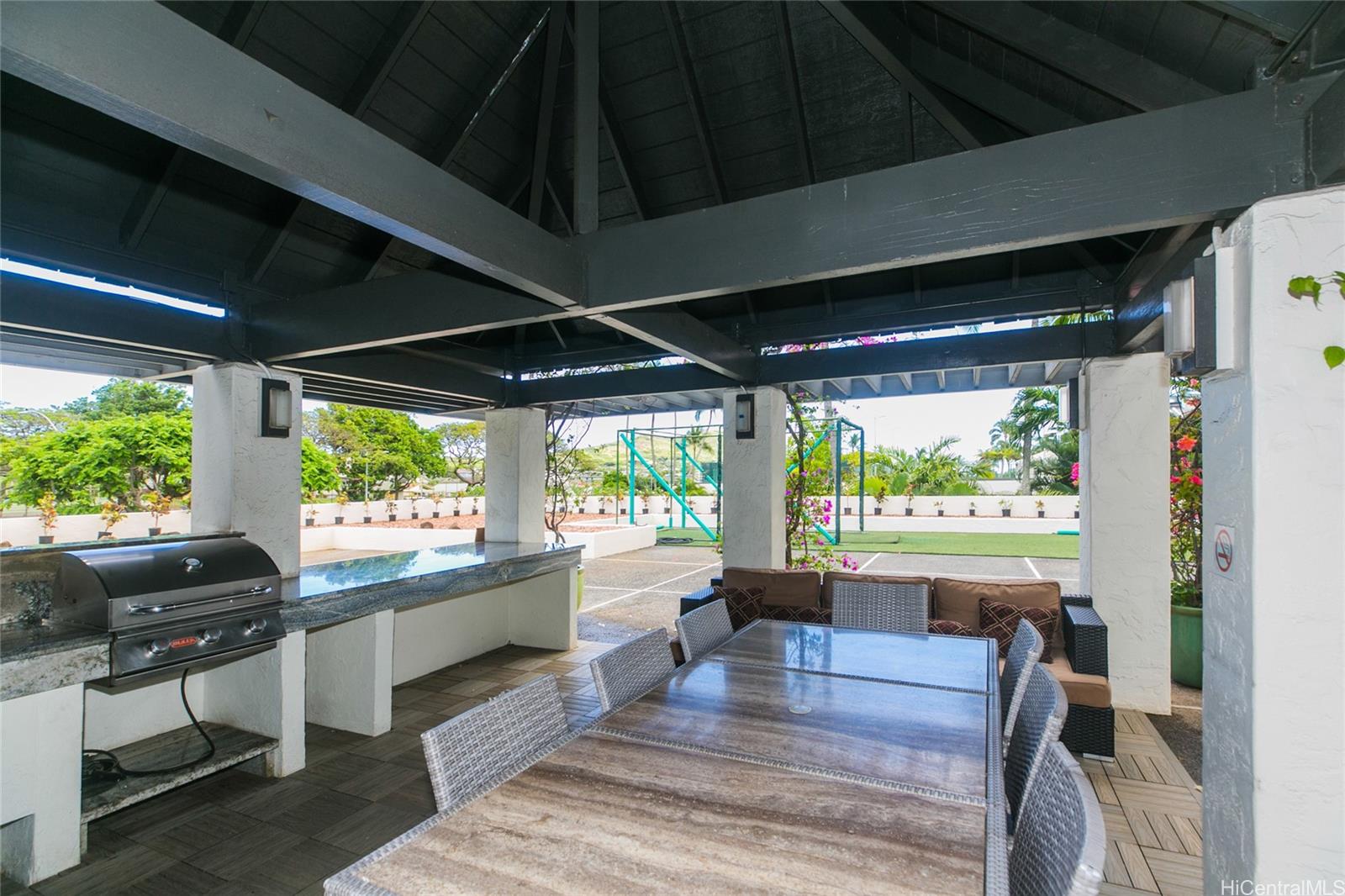 500 Lunalilo Home Road, Unit 22H Honolulu, HI 96825 - Photo 23 of 25 Barbecue with lots of seating!