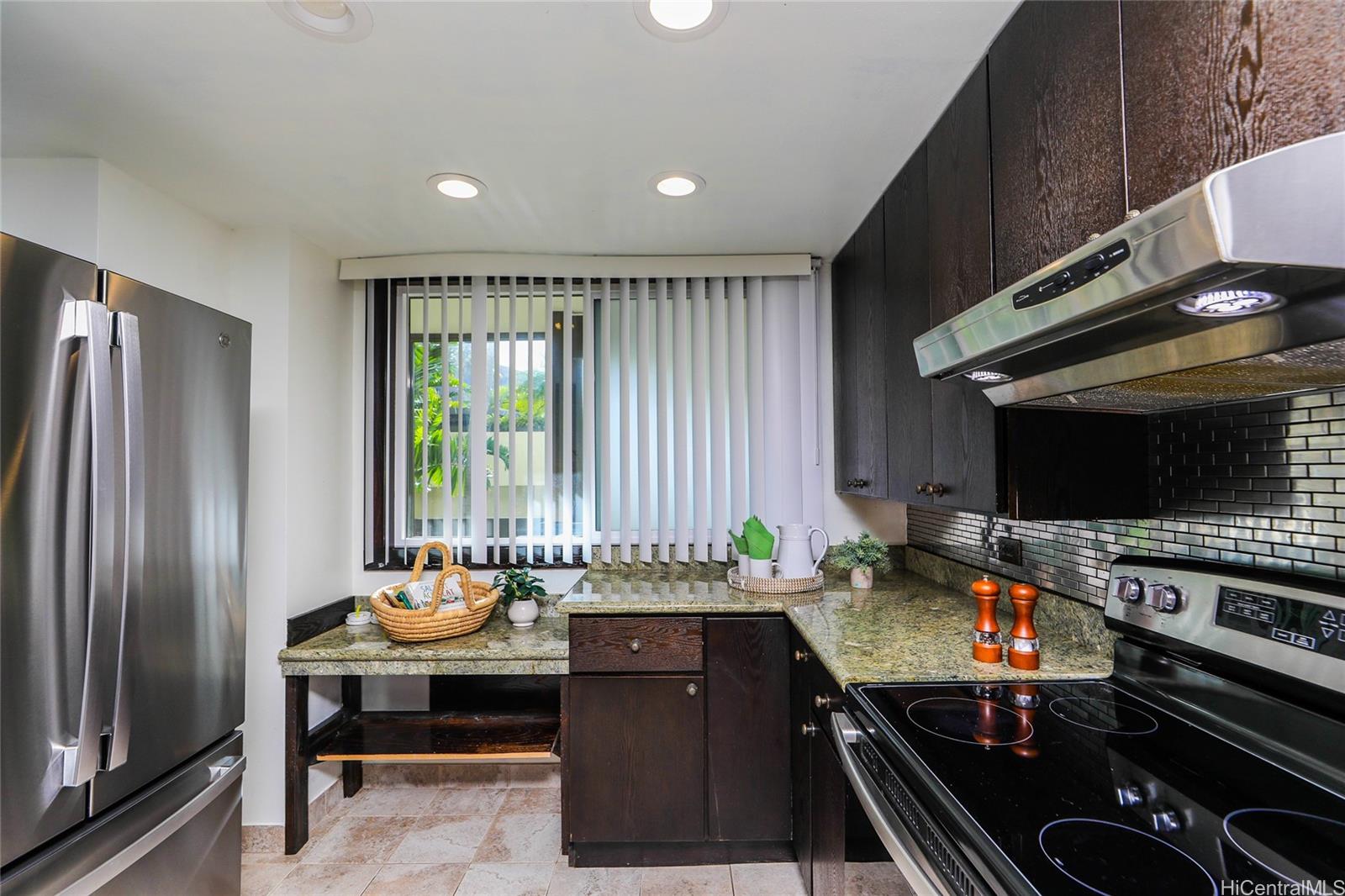 500 Lunalilo Home Road, Unit 22H Honolulu, HI 96825 - Photo 4 of 25 Newer appliances!