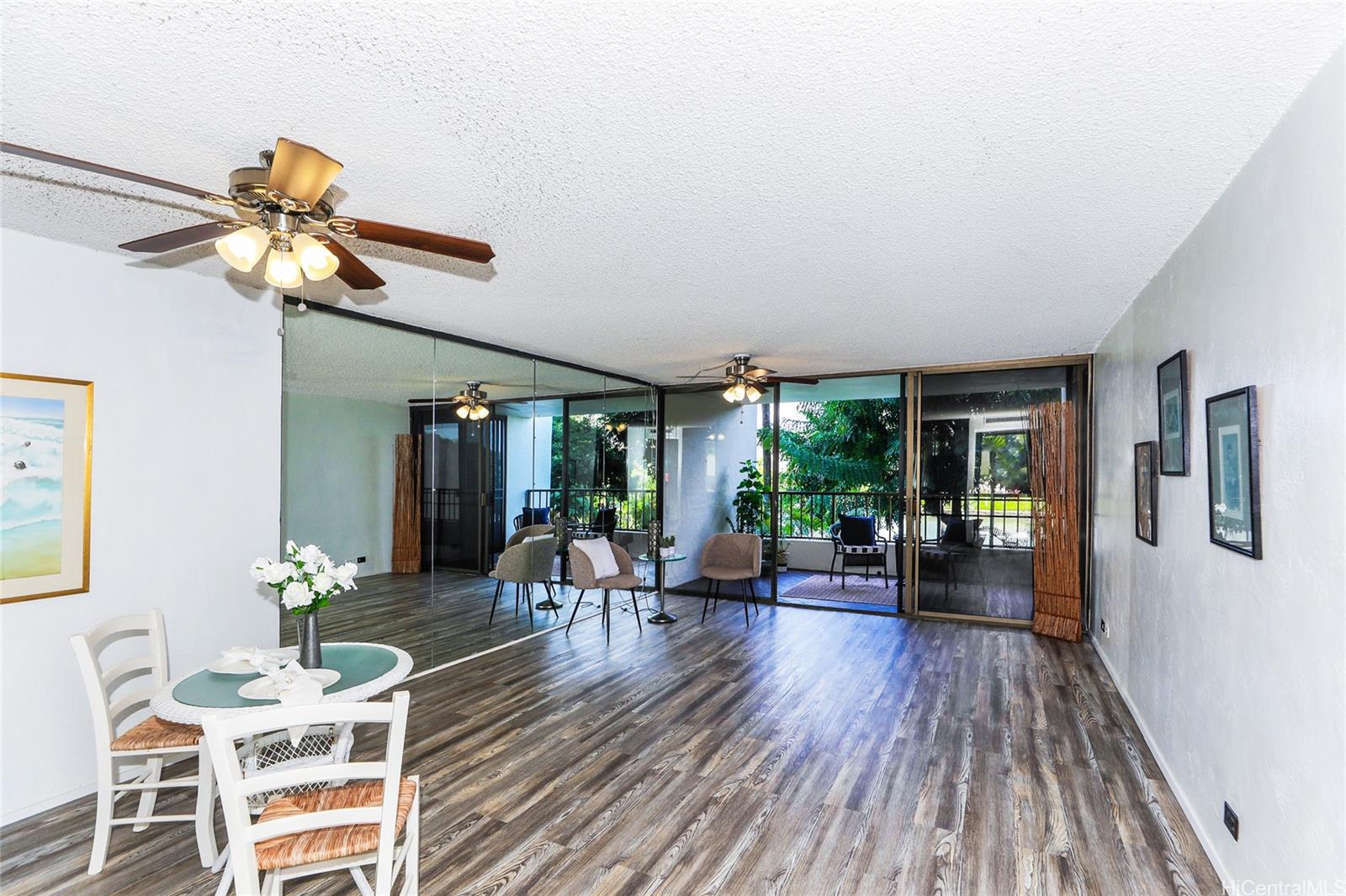 500 Lunalilo Home Road, Unit 22H Honolulu, HI 96825 - Photo 7 of 25 Great Room!