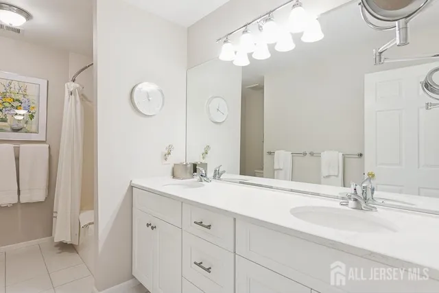 $1,100,000 | 33 Samantha Circle, Old Bridge, NJ 07747