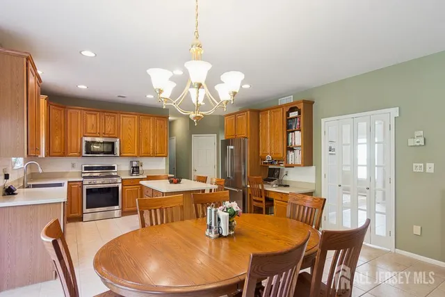 $1,100,000 | 33 Samantha Circle, Old Bridge, NJ 07747