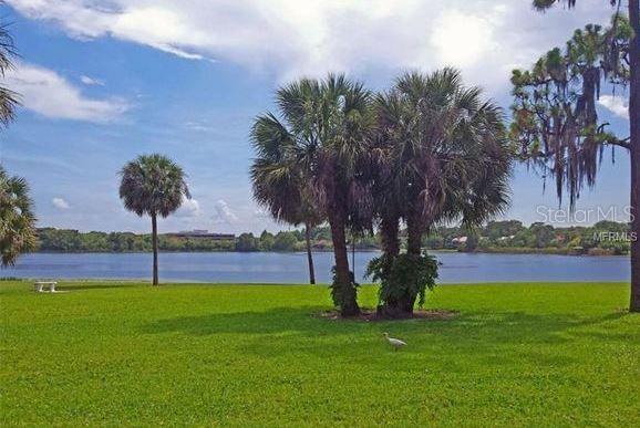 922 Lake Destiny Road, Unit E Altamonte Springs, FL 32714 - Photo 5 of 24