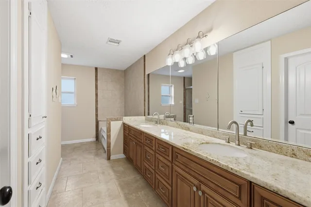 $439,000 | 1130 Allen Street, Hempstead, TX 77445