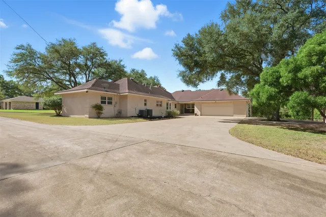 $439,000 | 1130 Allen Street, Hempstead, TX 77445