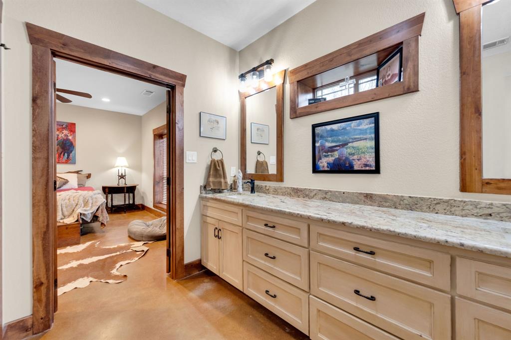 751 Sullivan Road Ennis, TX 75119 - Photo 19 of 38 2nd Primary bath