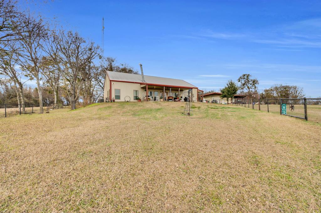 751 Sullivan Road Ennis, TX 75119 - Photo 32 of 38