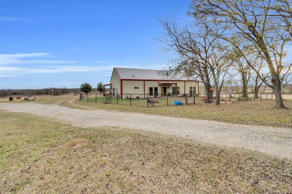 751 Sullivan Road Ennis, TX 75119 - Photo 35 of 38