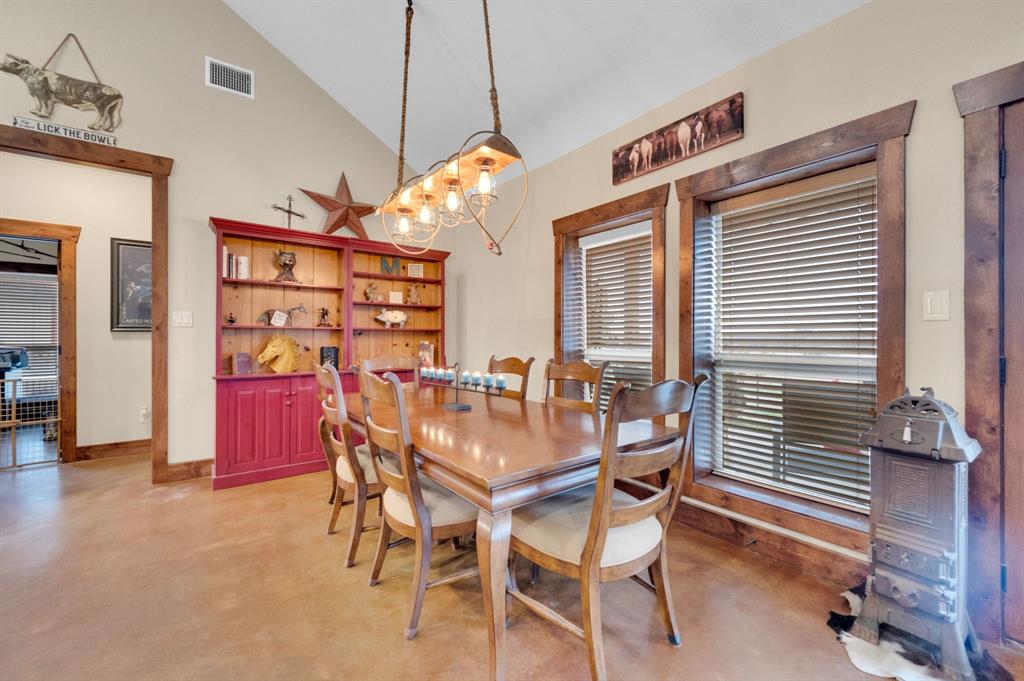 751 Sullivan Road Ennis, TX 75119 - Photo 8 of 38