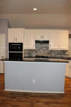$2,320 | 10212 Red Bluff Lane, Fort Worth, TX 76177