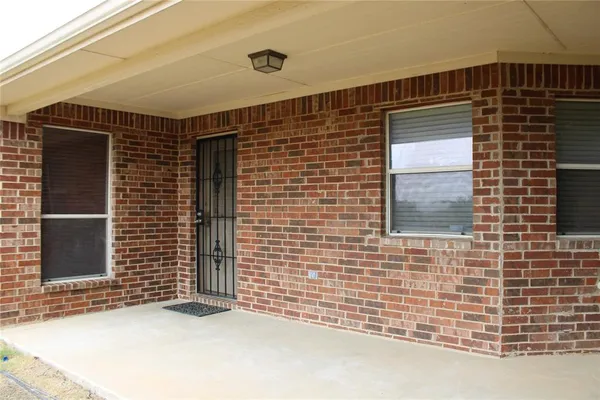 $2,320 | 10212 Red Bluff Lane, Fort Worth, TX 76177
