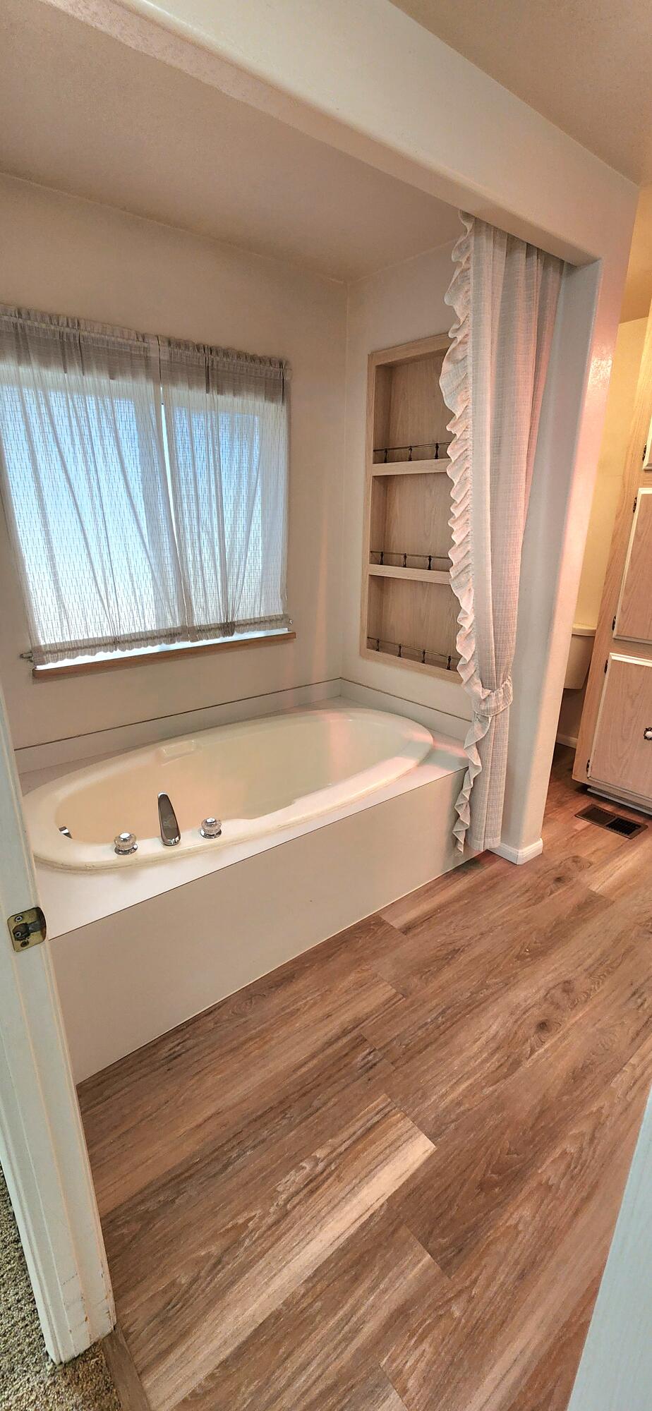 73594 Cabazon Peak Drive Palm Desert, CA 92260 - Photo 11 of 32 Soaking Tub