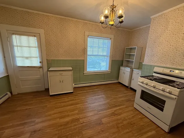 $2,375 | 173 Princeton Boulevard, Unit 1, Lowell, MA 01851