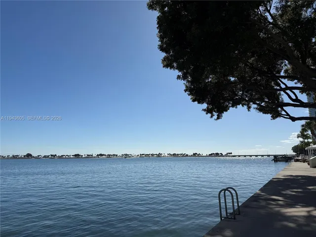 $470,000 | 1925 Brickell Avenue, Unit 1403, Miami, FL 33129