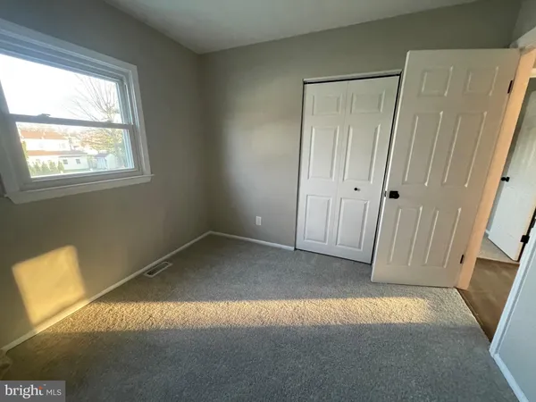 $385,000 | 5 Fenwick Lane, Pennsville, NJ 08070