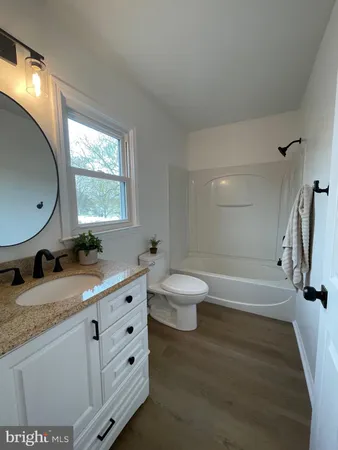 $385,000 | 5 Fenwick Lane, Pennsville, NJ 08070