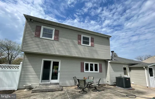 $385,000 | 5 Fenwick Lane, Pennsville, NJ 08070