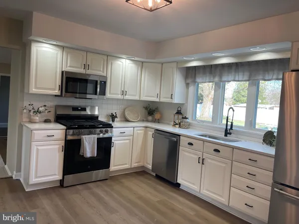 $385,000 | 5 Fenwick Lane, Pennsville, NJ 08070