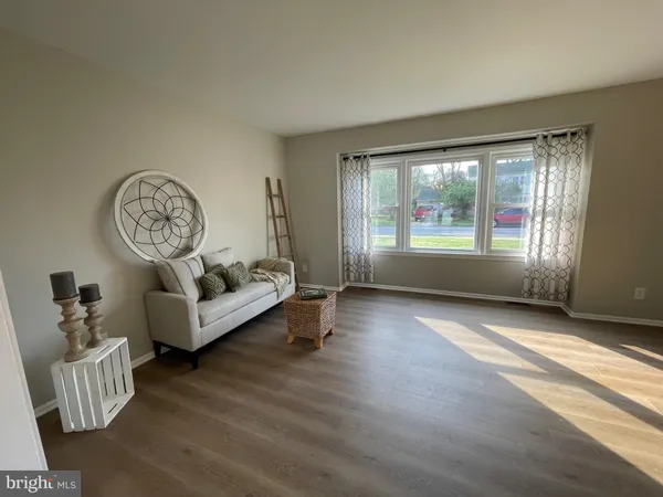 $385,000 | 5 Fenwick Lane, Pennsville, NJ 08070