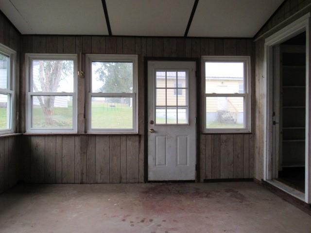 1688 Pitt Street Jennerstown, PA 15547 - Photo 15 of 23 an empty room with a window