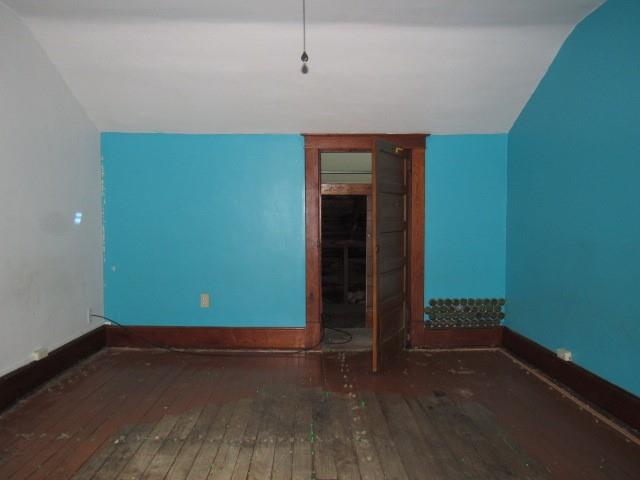 1688 Pitt Street Jennerstown, PA 15547 - Photo 18 of 23 an empty room with closet