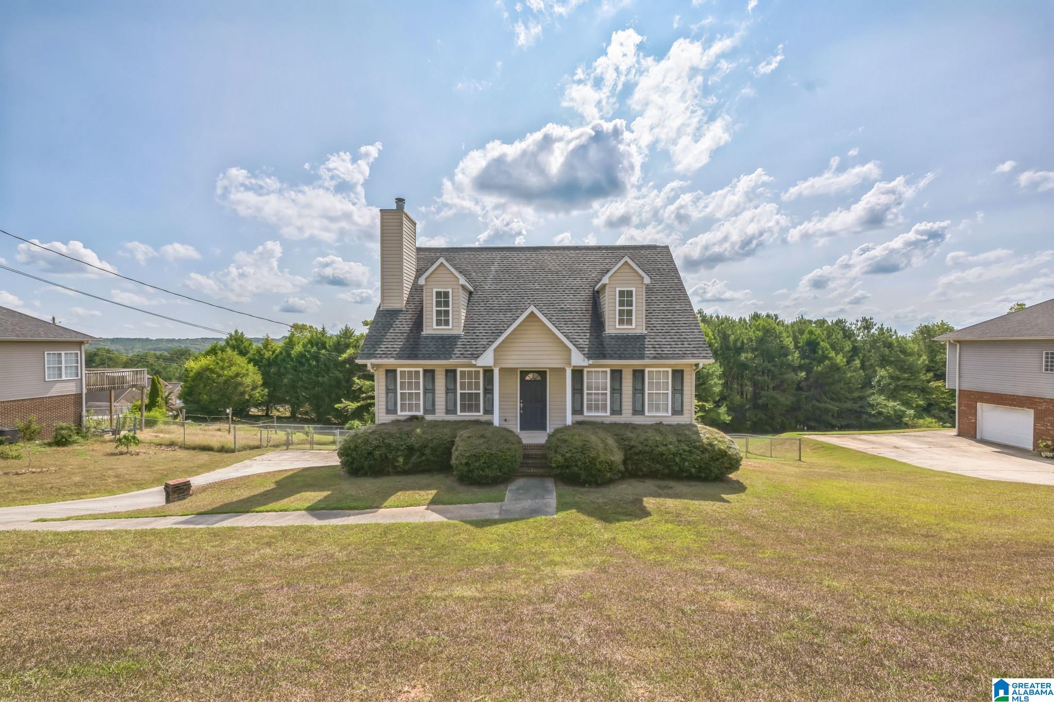 449 Woodland Ridge Road Odenville, AL 35120 - Photo 2 of 31